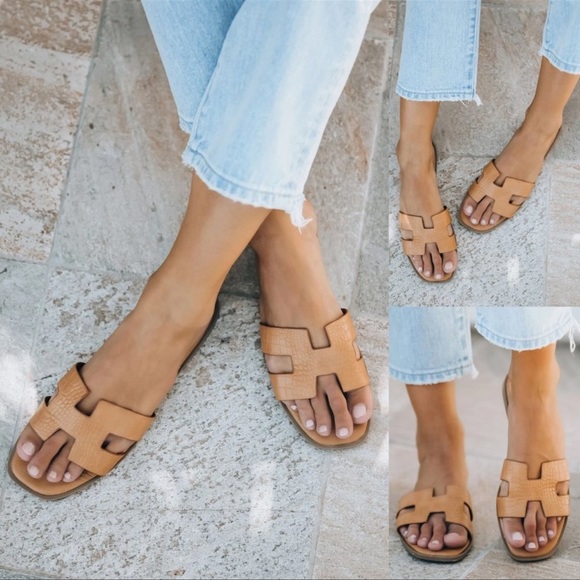 NEW Croc Embossed H Band Slide Sandals
Camel Nude - Picture 6 of 12
